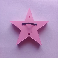 Большой, розовый, на резинке