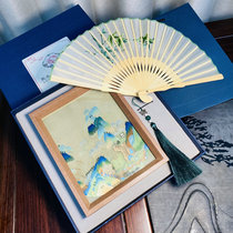 Suzhou embroidery double-sided embroidery solid wood small ornaments embroidered folding fan set special business souvenirs for foreigners abroad