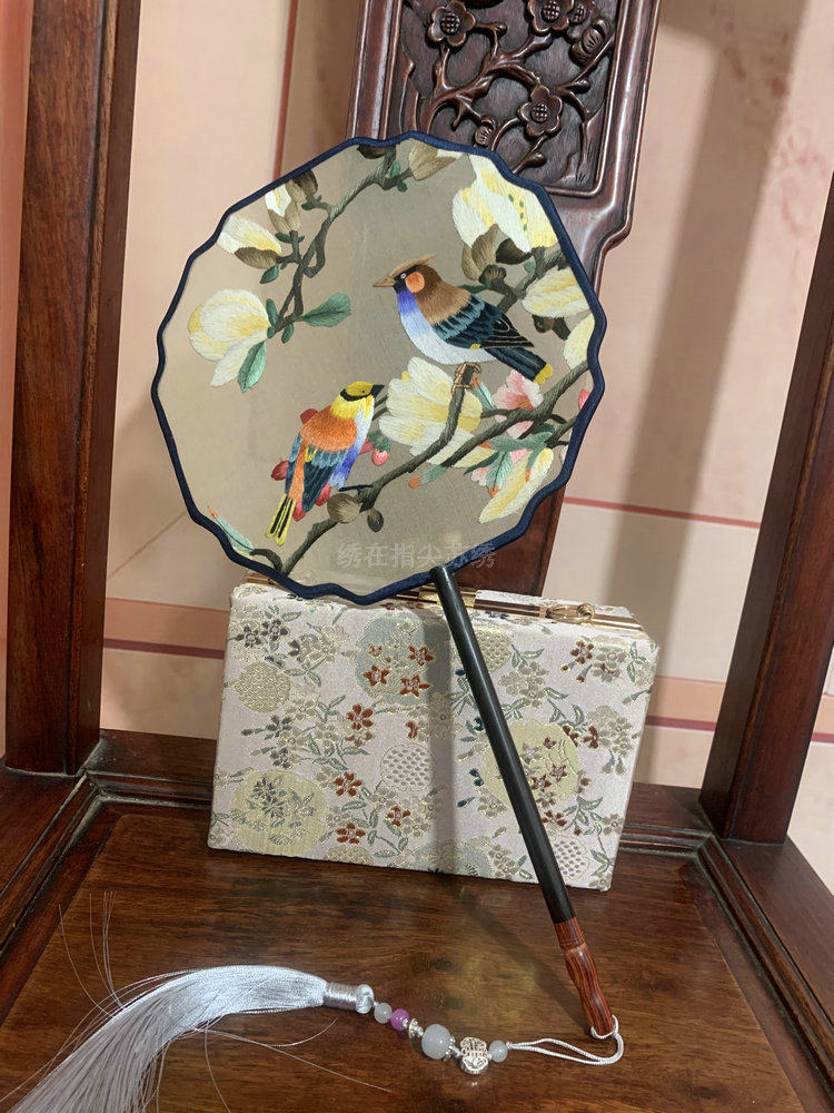 Suzhou Embroidery Group Fan Su Embroidery Real Silk Fan Bifacial Handmade Embroidery China Wind Gift Palace Fan Hanfu Decoration Fan
