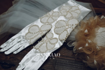 Han Xiao gloves Pearl retro satin beautiful beaded bride gloves photo studio photography model accessories