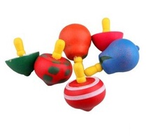 Fun and not expensive Classic childhood toy fruit gyro Wooden hand will turn to exercise finger flexibility as soon as it is twisted