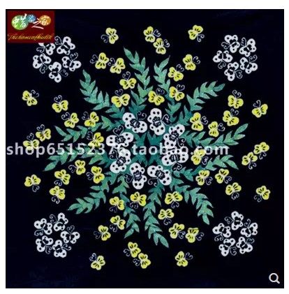 Batik tablecloth Guizhou Miao Batik batik painting decorative wall hanging small tablecloth spring grass butterfly 93*93