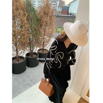 NORA black knitted cardigan jacket 2021 explosive winter V-neck white Korean loose lazy top