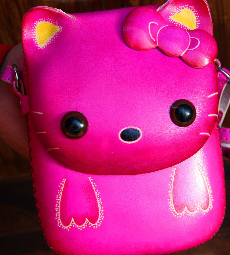 Xiaohejia leather handmade cartoon women's bag, cat bag, crossbody, summer fresh mobile phone bag, hot style