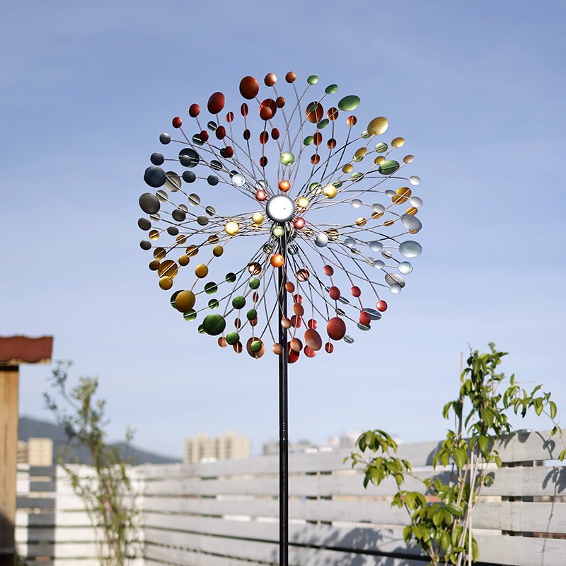 Solar-Powered Iron Windmill Outdoor Garden Courtyard Decoration Rotating Ornament Villa Terrace Balcony Decoration Arrangement