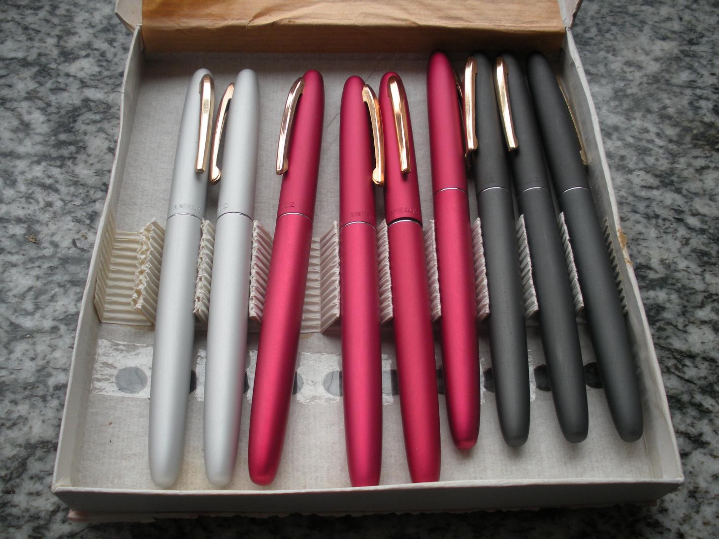 Happiness 402 pen Eternal life 402 pen old pen 90 inventory full of 50 yuan aluminum lightweight pen