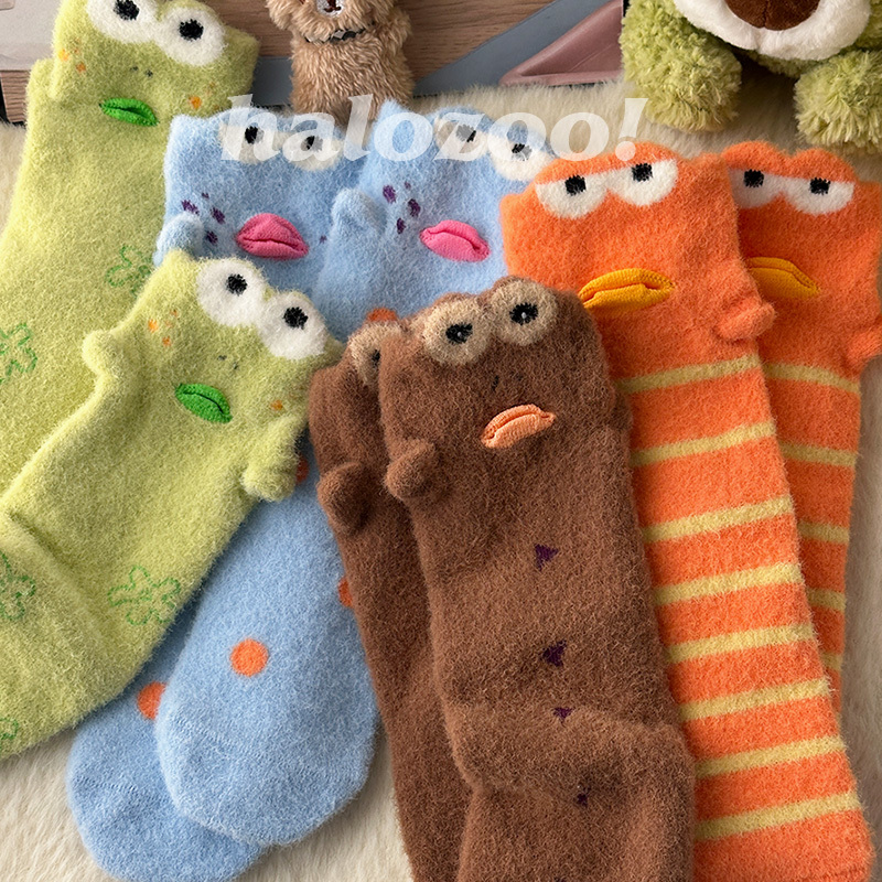 Bichibao Clownfish Socks for Women, Winter Cute and Quirky Cartoon Fleece-Lined Thickened Sleep Plush Socks for Men