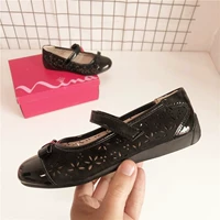 Черные камфоры пустые одиночные туфли