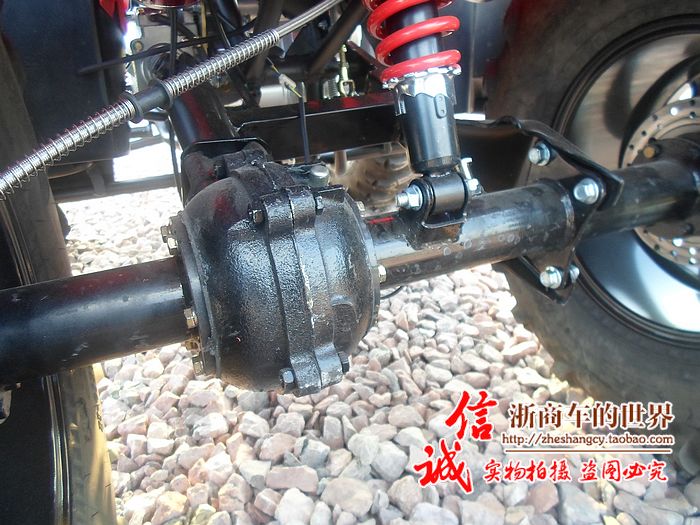 Lớn và nhỏ bull bãi biển trục ổ đĩa bốn bánh off-road xe máy Zongshen làm mát bằng nước điện sa mạc xe máy snowmobile