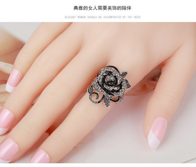 Thời trang châu Âu và Mỹ retro hoa hồng ngón tay đeo nhẫn nữ phiên bản Nhật Bản và Hàn Quốc của cá tính trang trí nhẫn phóng đại trang sức thủy triều kích thước lớn nhẫn kim cương tự nhiên