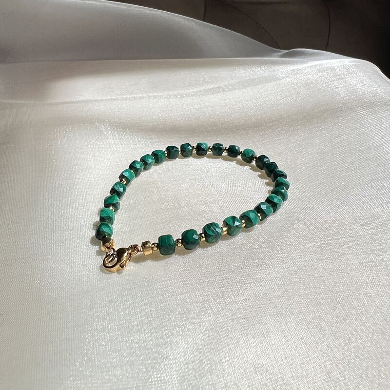 Natural Green Malachite Bracelet for Women, Ultra-Thin Single Circle Small Crystal Gemstone Bracelet Natural Green Malachite Bracelet for Women, Ultra-Thin Single Circle Small Crystal Gemstone Bracelet