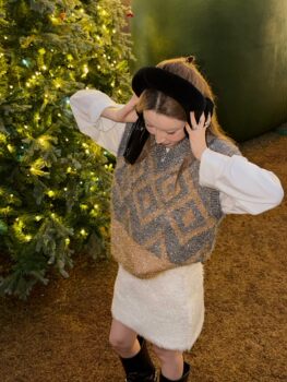 Mskin6 Niche Design Women's 25 Autumn/Winter New Retro Diamond Pattern Sleeveless Knitted Vest Casual Versatile