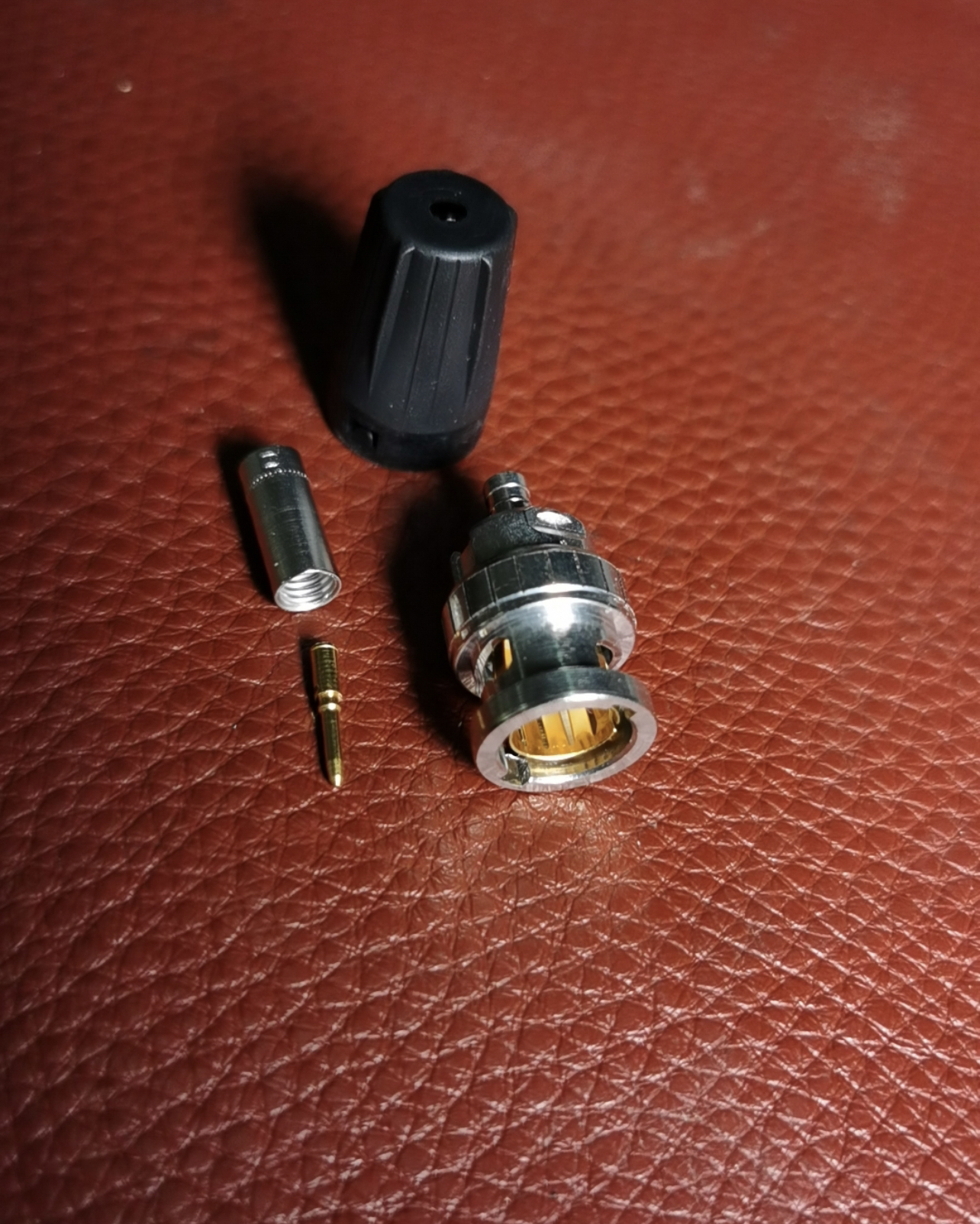 NEUTRIK imports NBNC75BDD6 press L-2 5CHD line dedicated BNC connector Q9 plug