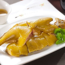 Xinghualou cooked salted chicken Shanghai salted chicken white cut chicken Salt baked chicken Wind grass chicken called flower chicken three yellow chicken 