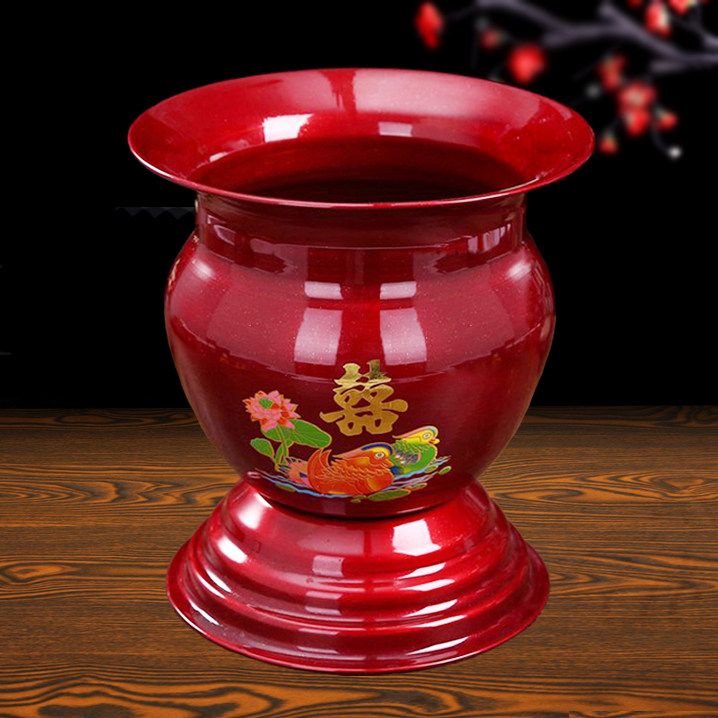 Old red enamel spitton with galvanized grandchildren barrel for wedding products bride with dowry toilet nightpot