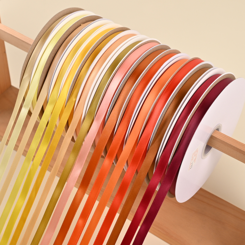1cm Wide Yellow Orange Orange Red Encrypted Satin Ribbon Ribbon Cloth with Yellow Golden Orange Custard 1cm Wide Yellow Orange Orange Red Encrypted Satin Ribbon Ribbon Cloth with Yellow Golden Orange Custard