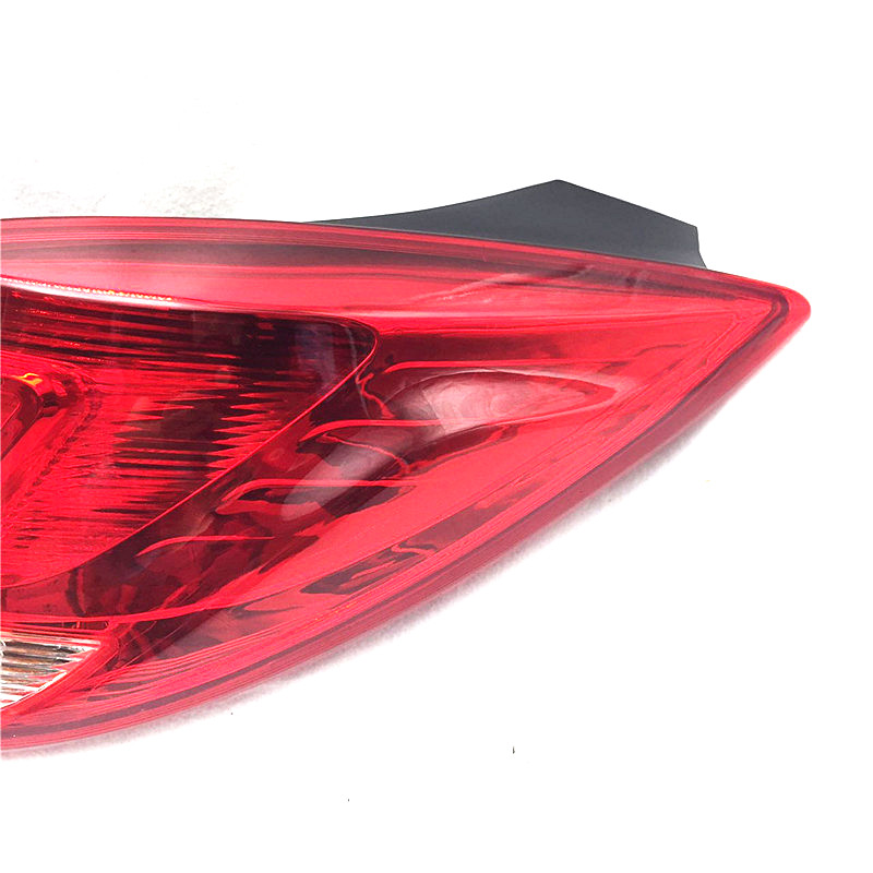 Suitable for the new Regal rear light assembly rear brake light lamp 09 10 11 12 13 Regal rear tail light
