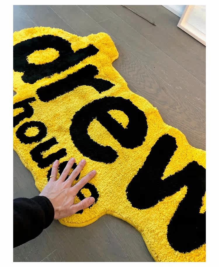 ковер 潮物woo drew house  logo rug 贾斯丁比伯快闪限定居家字母地毯