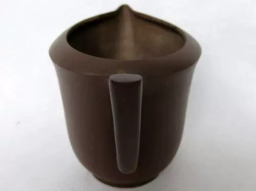 {至善 斋} Old Zisha Wenge Old Purple Mud Hình trái tim Justice Cup Yixing Zisha Craft Factory 70's