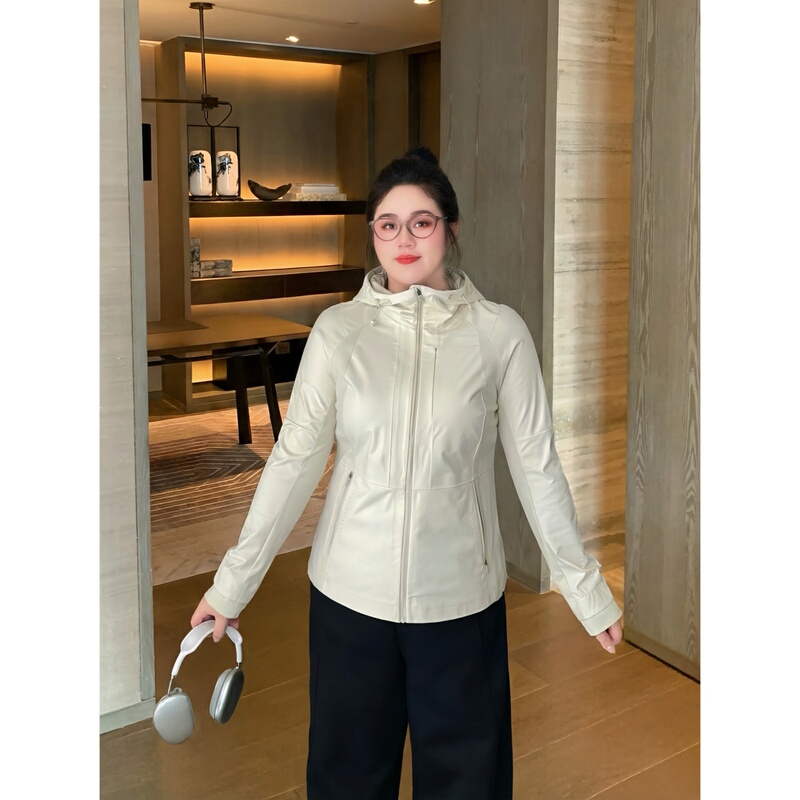 Plus-Size Women's Spring Hooded Versatile Slimming Jacket, Sporty Style, Comfortable Casual Windbreaker 13641F