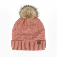 Розовая цветная бейсболка