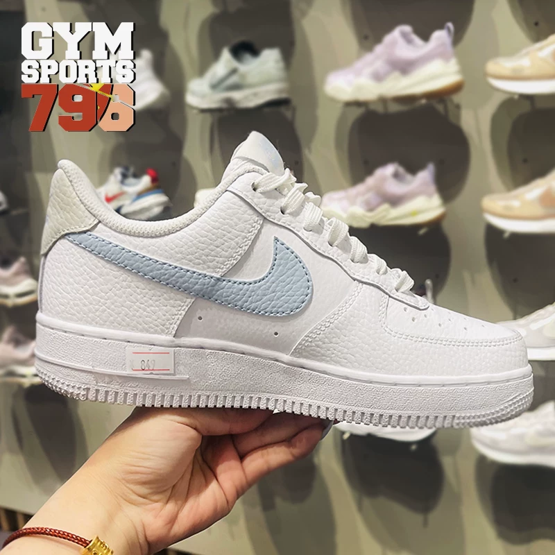 Женские кроссовки Nike летом новые Air Force 1 AF1 белые и синие низкие кеды HF0022