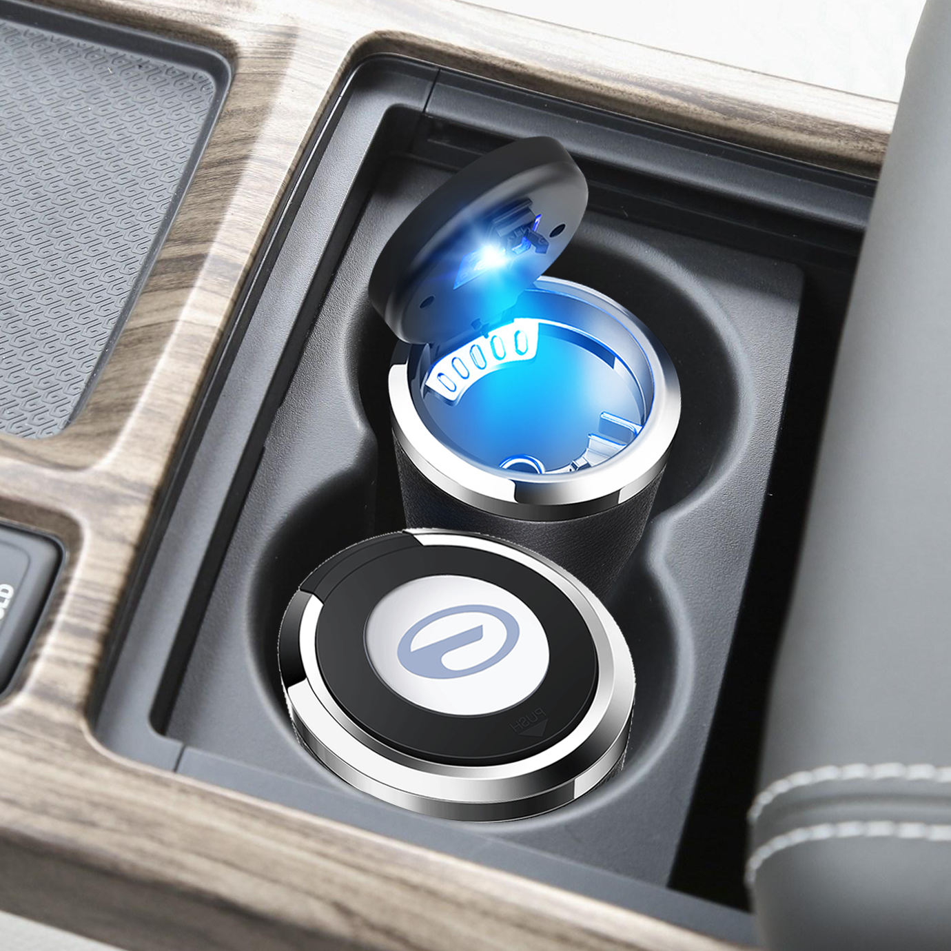 Suitable for 18-20 old Trumpchi M8 modified special car ashtray male car supplies bullet cover with light