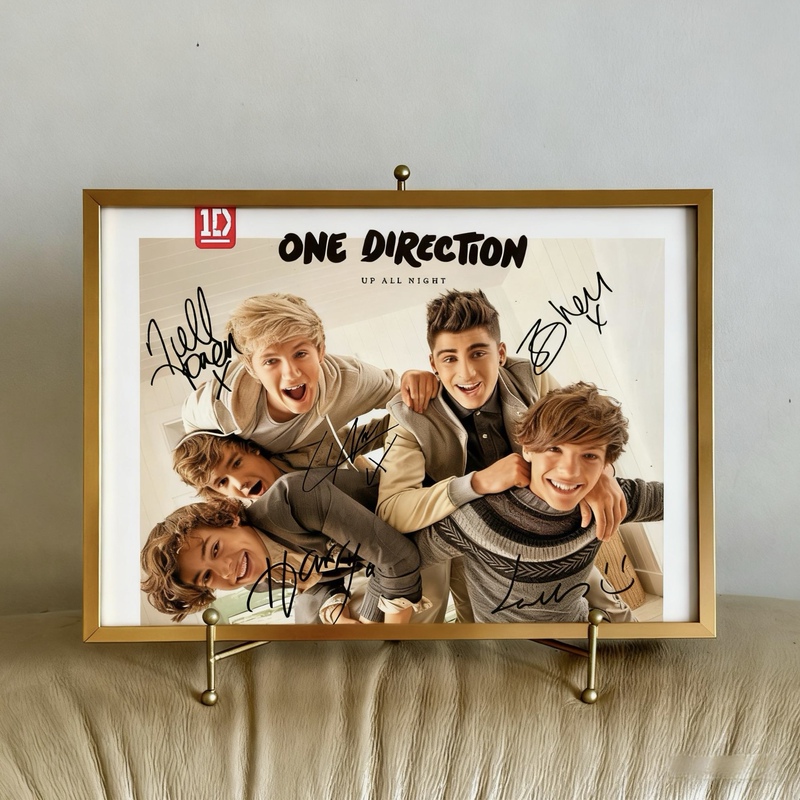 One Direction Autographed Photo Harry Zayn Louis Liam Niall with Photo Frame One Direction Autographed Photo Harry Zayn Louis Liam Niall with Photo Frame