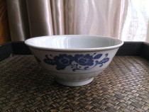 Rare Jingdezhen Cultural Revolution 60 s 70 s Peoples Porcelain Factory old factory goods blue and white counter-mouth rice bowl soup bowl is flawed