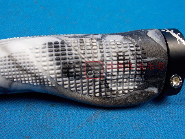 Poignées de vélo - Ref 2341577 Image 14