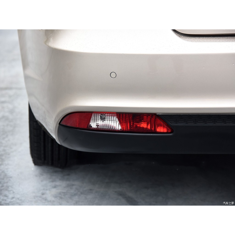 Подходят для задних противотуманных фонарей Geely Emgrand 14-16 и заднего бампера Emgrand EC7/EV с housing задний фонарь