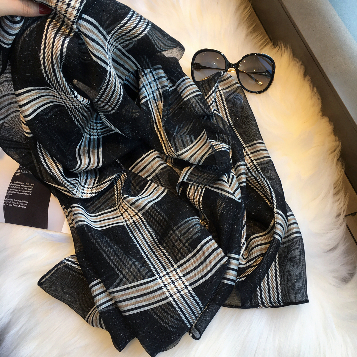 Real Silk Scarves Women Autumn Winter Wool Mulberry Silk Scarves Bright Silk Plaid Long Dresses Spring Autumn Streaks 100 Lap Shawl