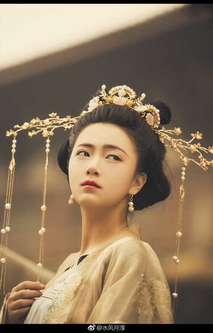 Hanfu Hair Accessories Rental (Chang'an Dream) Head Crown Crown Armchair Oversized Flowers plume 1F0130