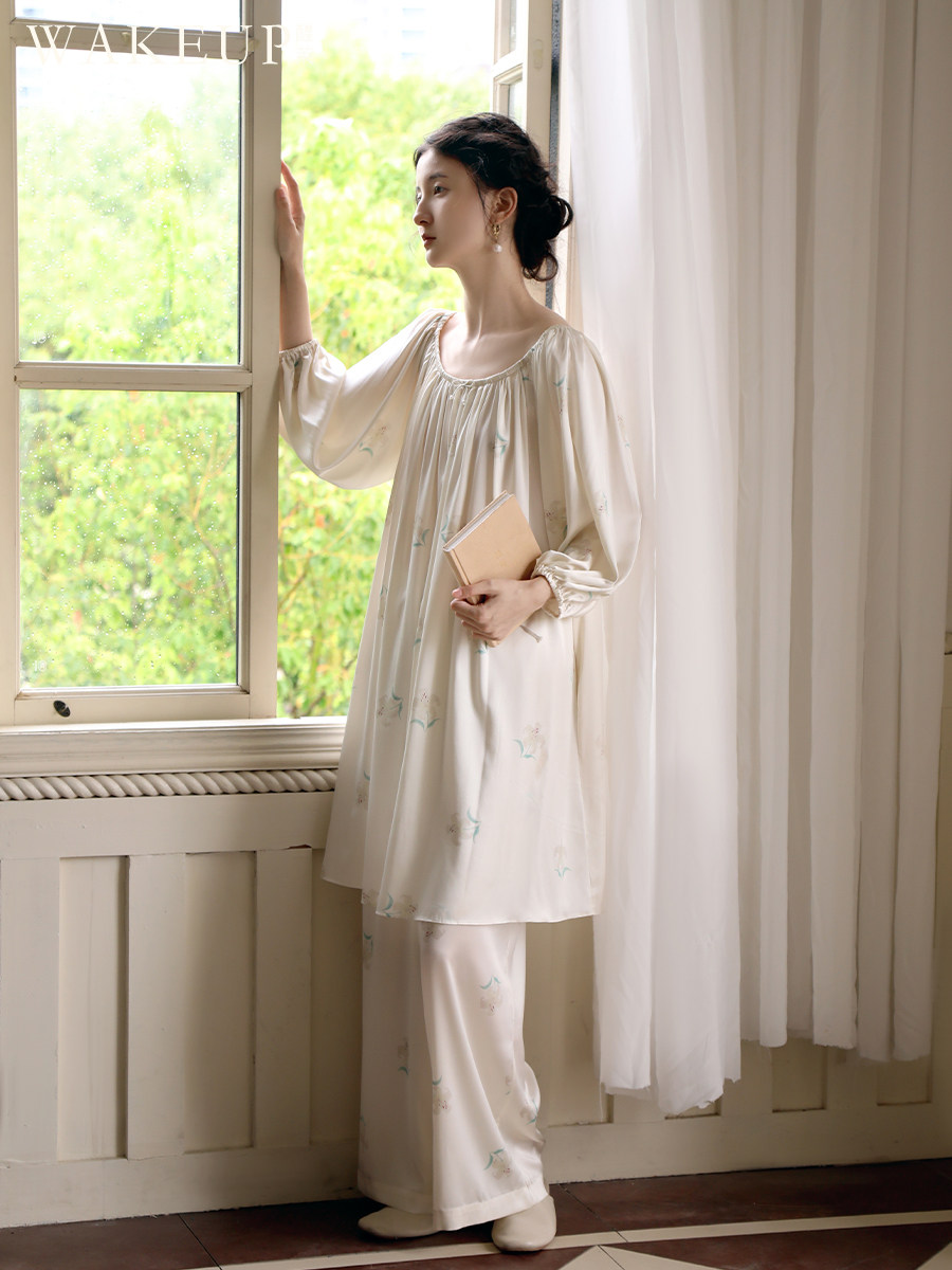 Wake up Original French Lily Print Silk Nightgown High-End Mulberry Silk Pajamas Petite Sweet