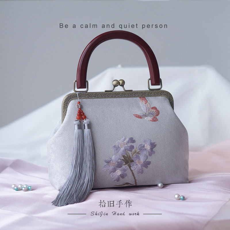 Original double-sided embroidered hand cheongsam bag retro Chinese windy style 100 lap elegant embroidered bag for delivery of elders