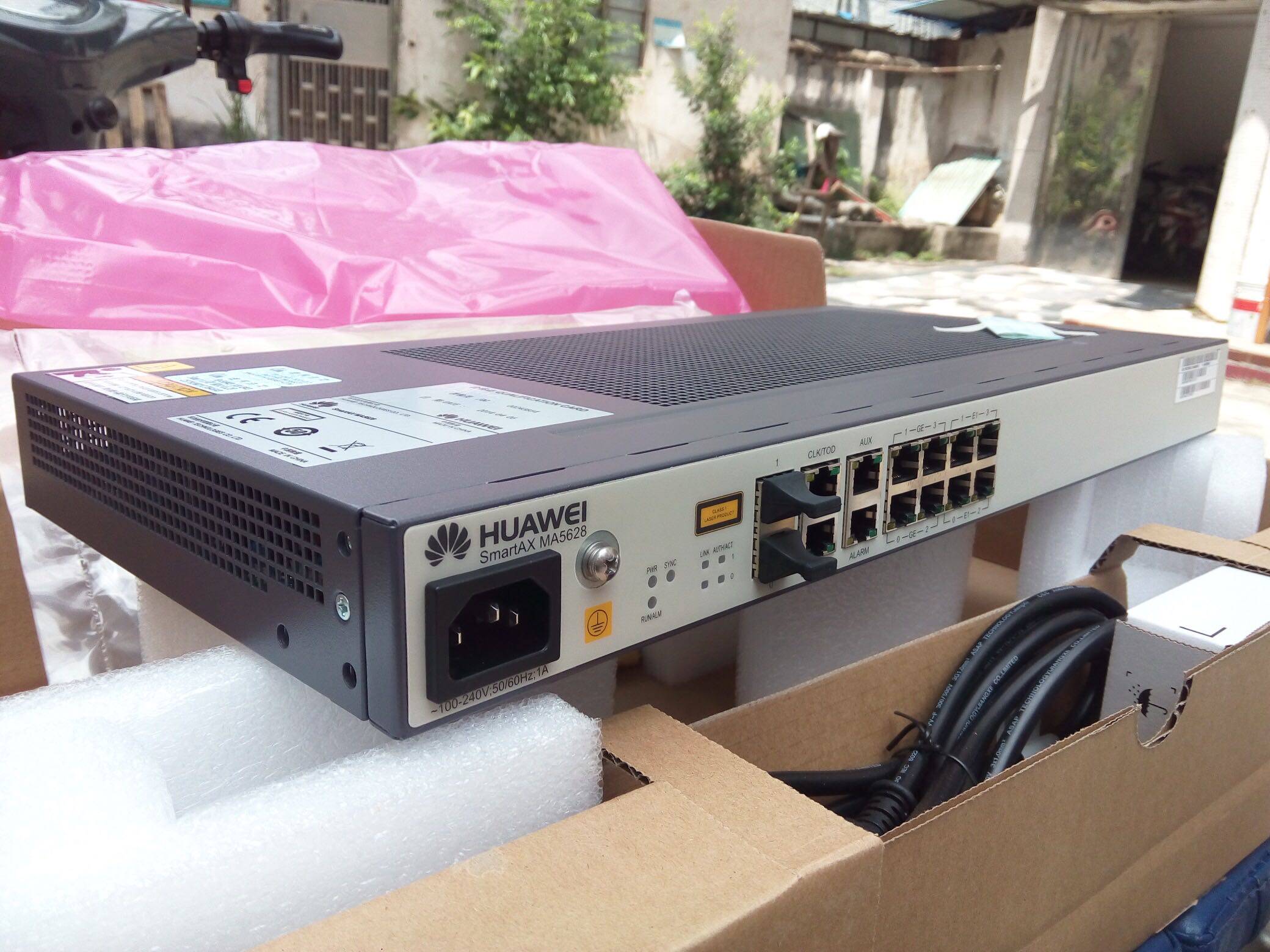 Brand new original Huawei SmartAX MA5628XPON 4GE 4GE 4E1 ONU Multi-Business Access