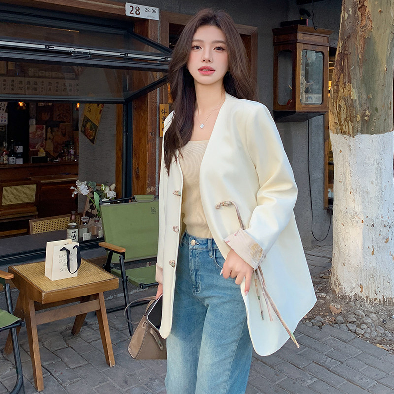 白色高级感新中式西装外套女2025春新款今年流行风气质休闲上衣,女装西装,2C113