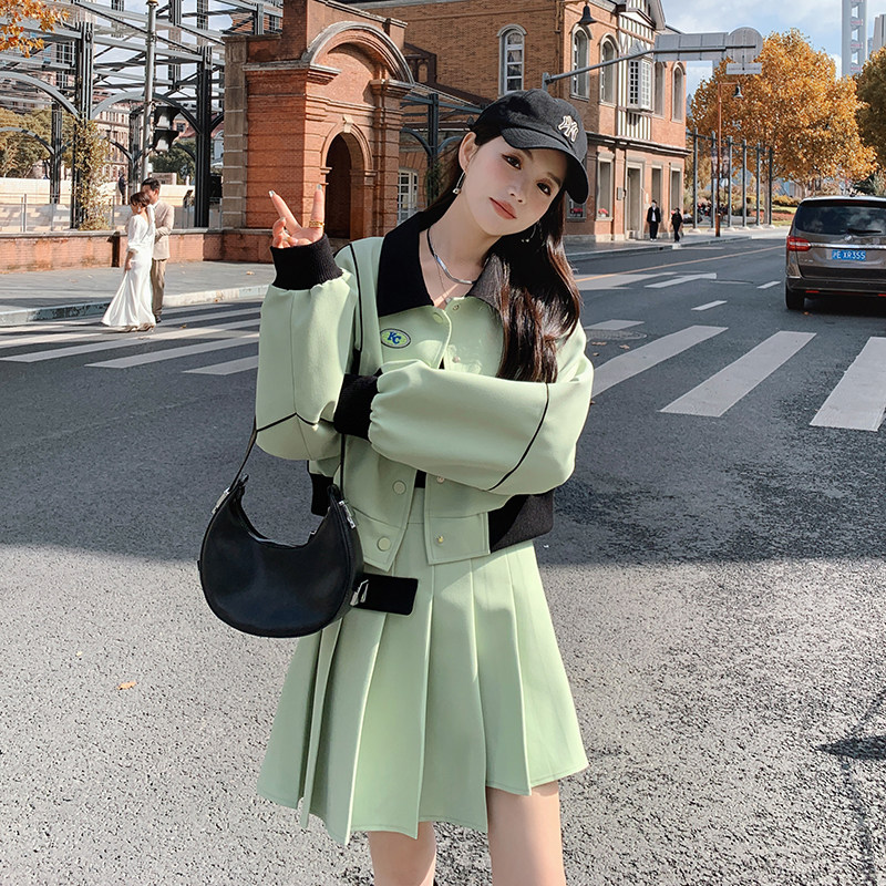 秋装搭配一整套绿色棒球服套装女春秋2025新款miu系百褶裙两件套,女装套装/套裙,2C052