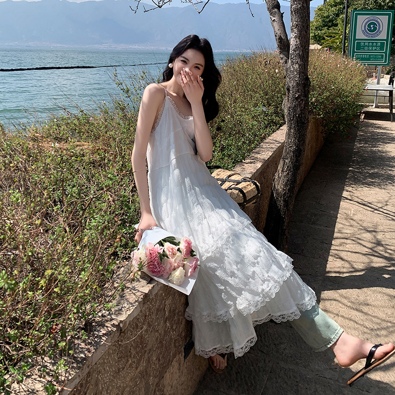 小清新海边白色吊带连衣裙女2025夏季新款温柔风调节领蛋糕长裙子,女装连衣裙,2C177