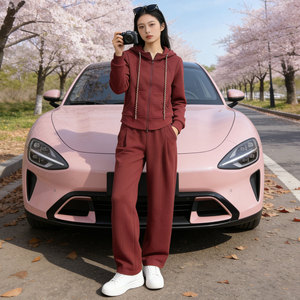 女春新款欧货时尚休闲套装红色连帽开衫上衣宽松软糯直筒长裤套装图片