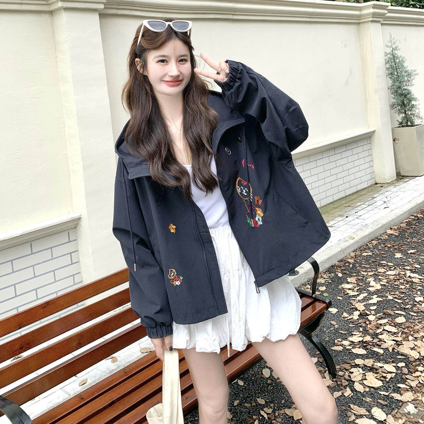 学院风刺绣连帽短外套女2025秋季新款韩系俏皮减龄小个子百搭夹克图片
