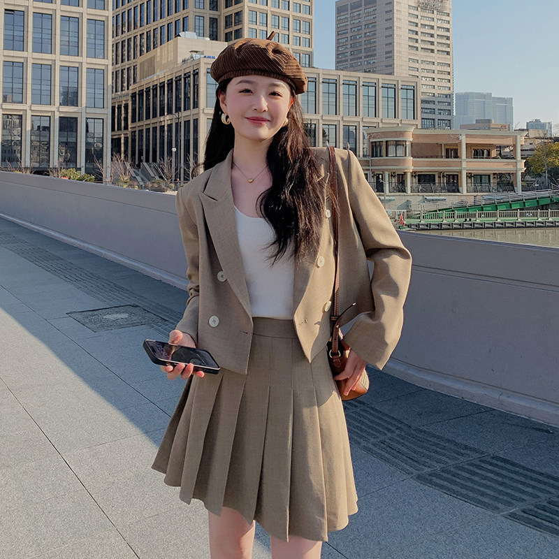 西服外套百褶裙两件套2023春季新款韩系chic减龄短款小西装套装女,女装套装/套裙,2C028