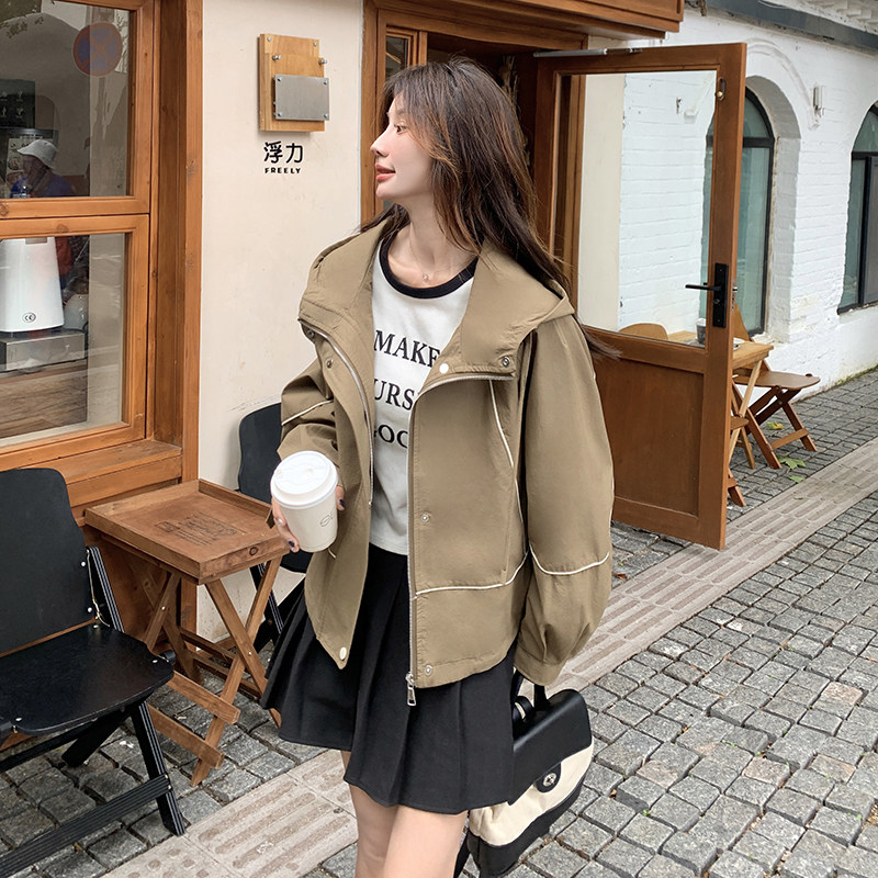 卡其色休闲连帽夹克外套女短款2025秋韩版设计感宽松运动工装上衣,女装短外套,2C166