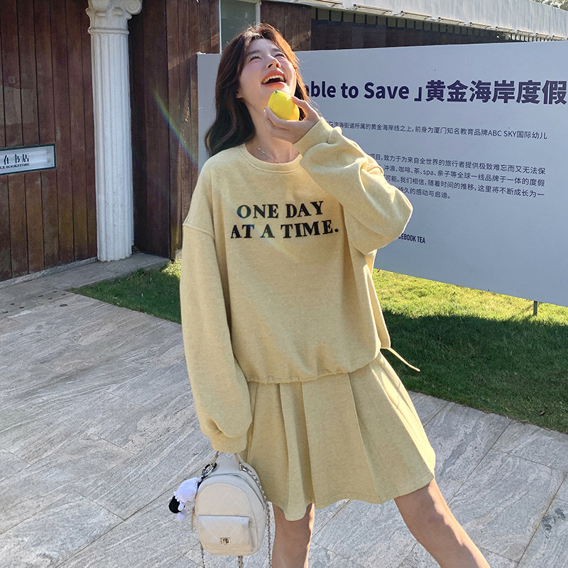 黄色字母印花毛巾绣卫衣百褶半身裙两件套5852-P145-K208,女装套装/套裙,2C159