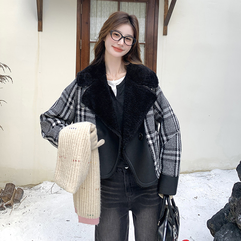 现货黑色格纹拼皮毛一体小香风羽绒服外套5823-P235-K358,女装羽绒服,2C159