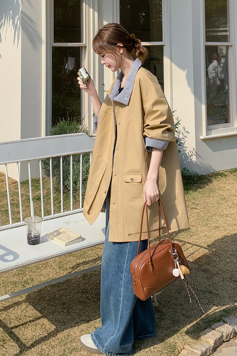 新品卡其色拼接蓝色细格宽松休闲风衣外套5857-P165-K238,女装风衣,2C159