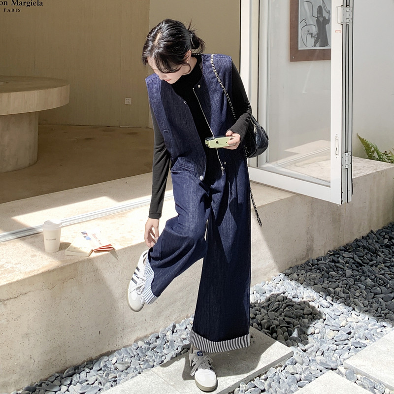老钱风穿搭休闲牛仔马甲时尚套装女秋季2025新款显瘦阔腿裤两件套图片