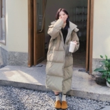 【主推现货】大被子长款卡其绿可拆卸连帽羽绒服6689-P295-K448，女装羽绒服，2C137