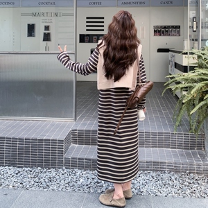 慵懒风休闲长袖条纹连衣裙马甲套装女2025年春季新款高级感两件套图片