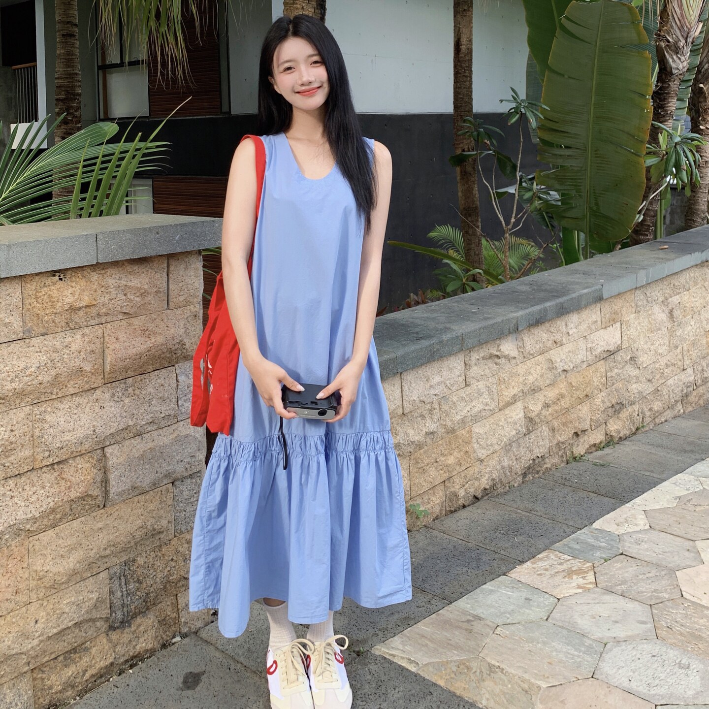 蓝色清冷感无袖背心连衣裙女2025夏季法式温柔气质减龄设计感长裙,女装连衣裙,2C135